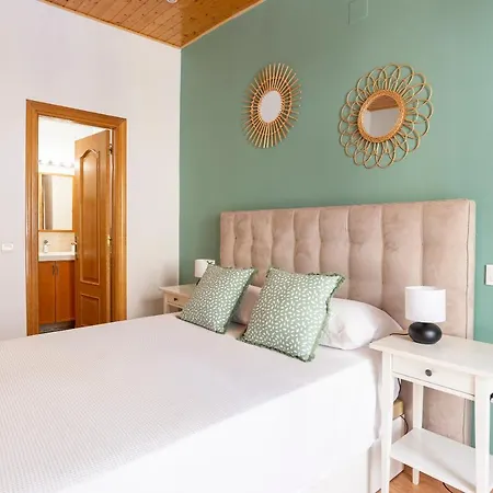 Apartment Carreteria 80 *